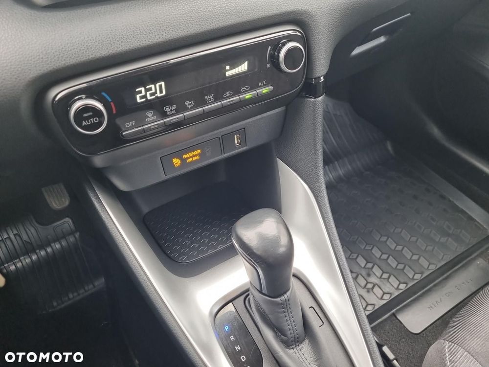 Toyota Yaris Hybrid 1.5 Comfort - 22