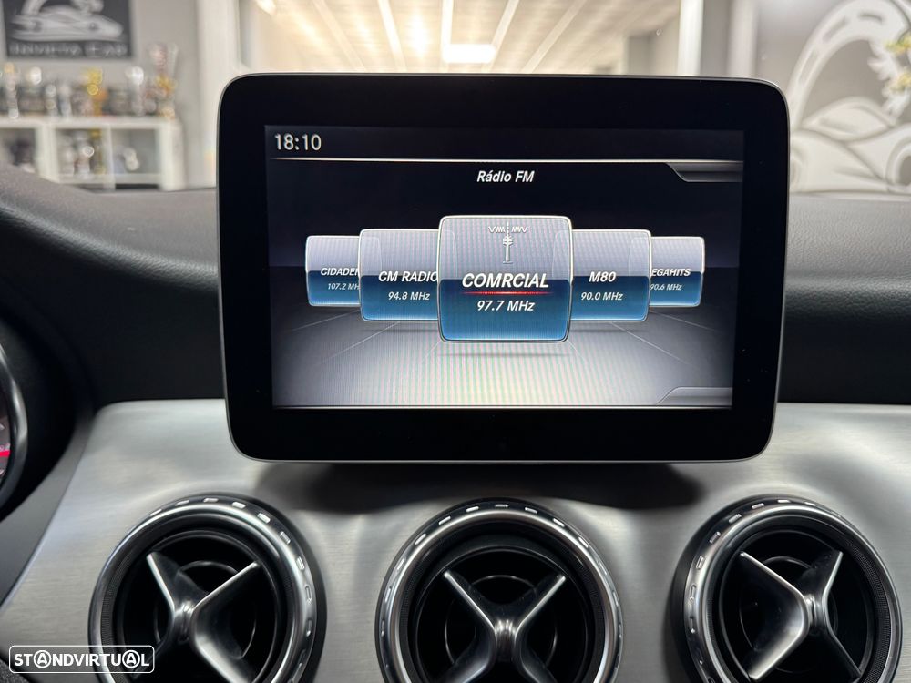 Mercedes-Benz GLA 200 d 4Matic 7G-DCT AMG Line - 36