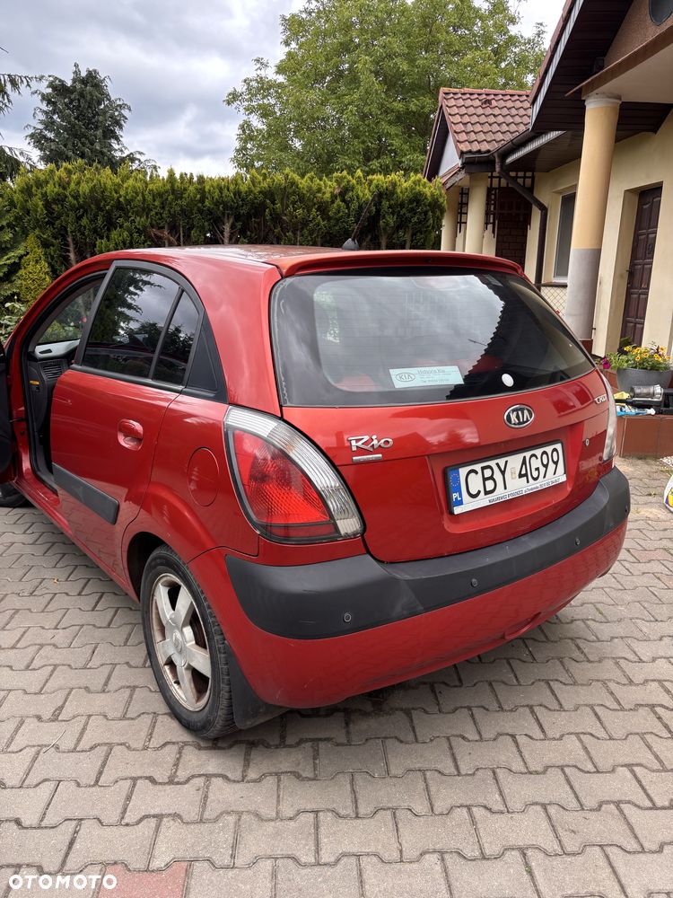Kia Rio - 3