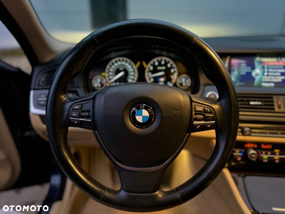 BMW Seria 5 535i xDrive - 10