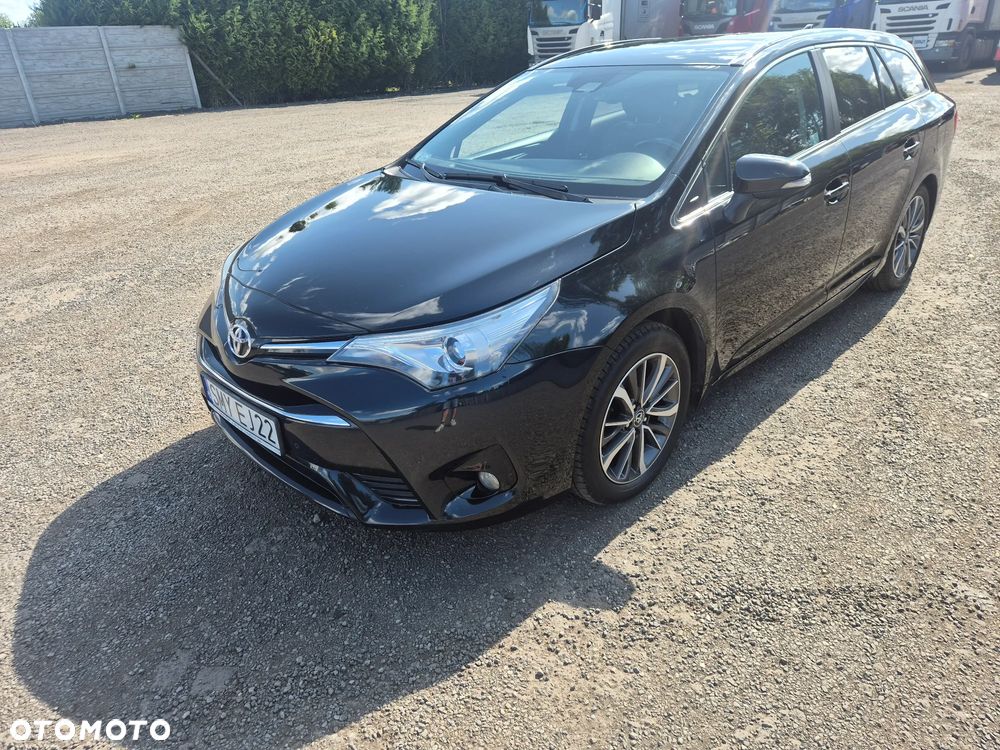 Toyota Avensis 1.8 Prestige - 1