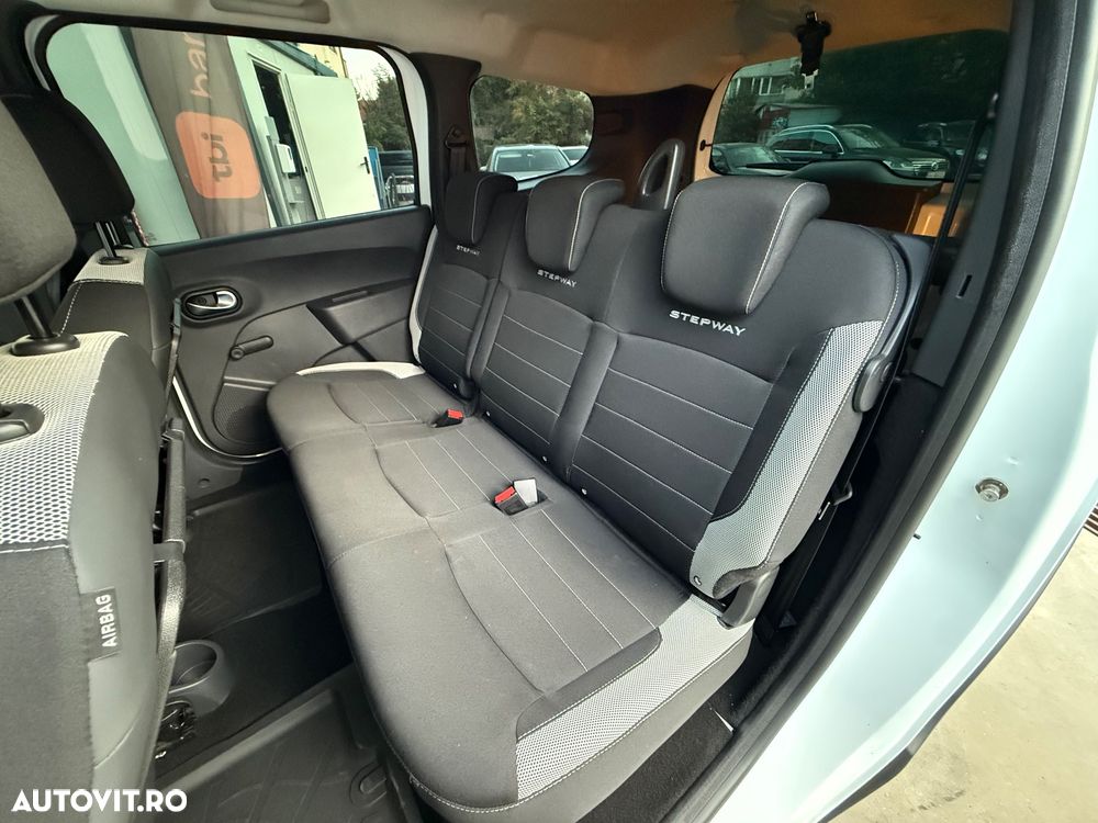 Dacia Lodgy TCe 115 Stepway - 17