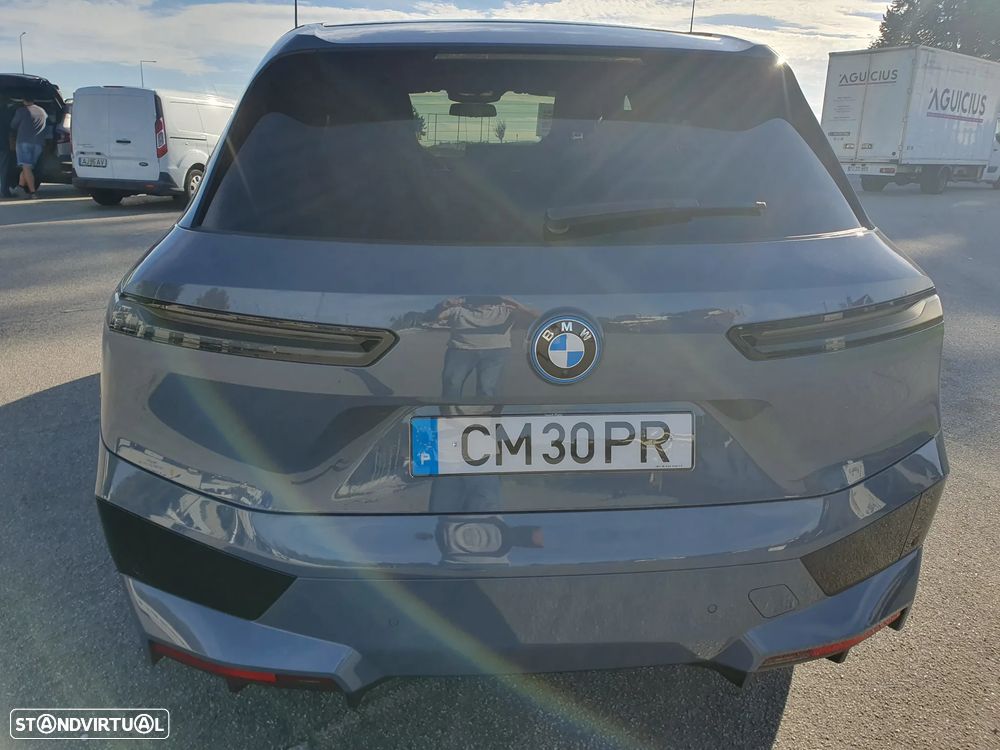 BMW iX xDrive 50 Pack Desportivo - 8