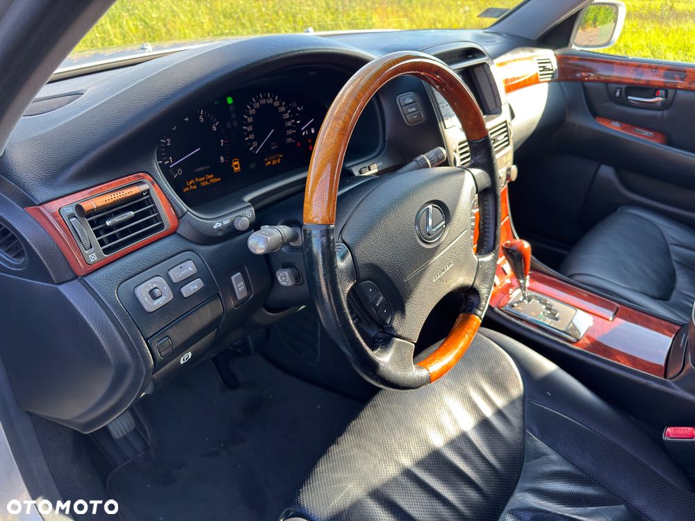 Lexus LS Prestige - 6