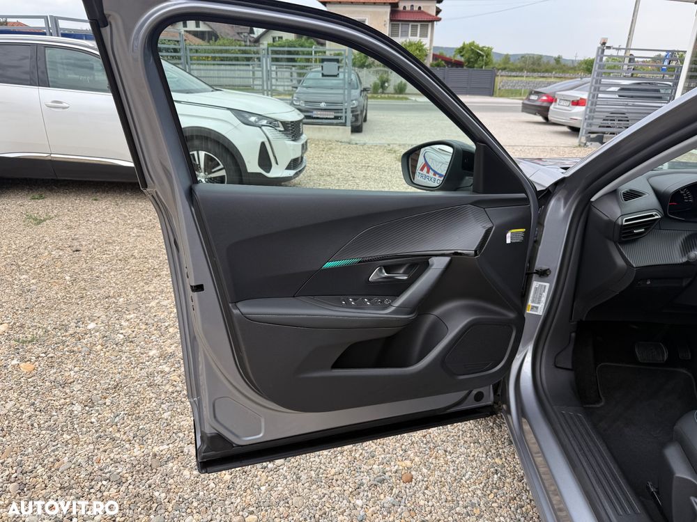 Peugeot 2008 BlueHDi 130 EAT8 Allure Pack - 11