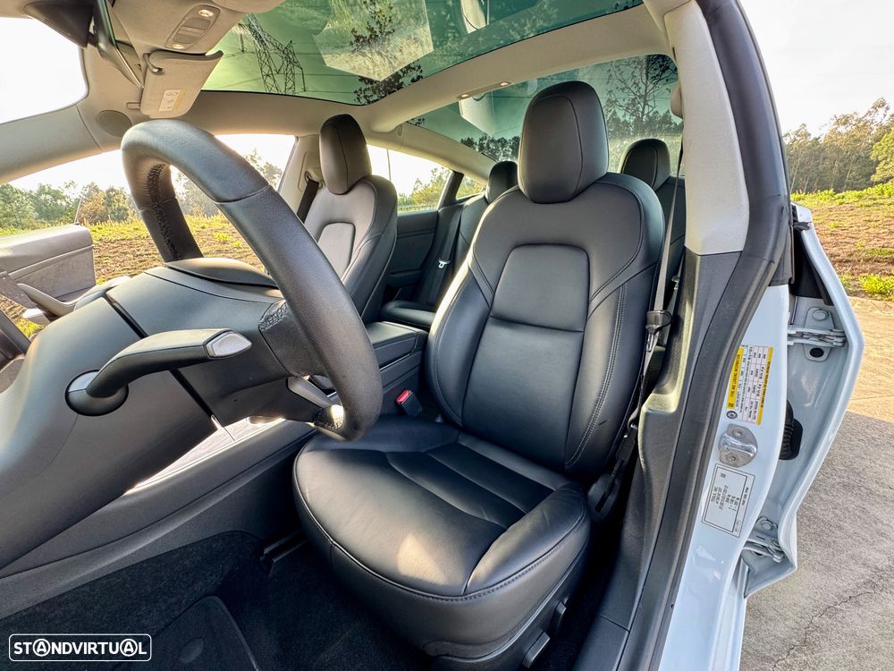 Tesla Model 3 Standard Range Plus RWD - 30