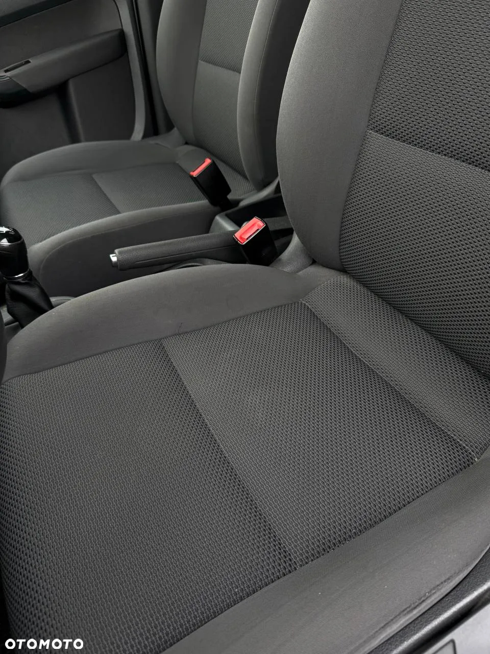 Volkswagen Touran 1.6 TDI DPF BlueMot Comfortline - 19