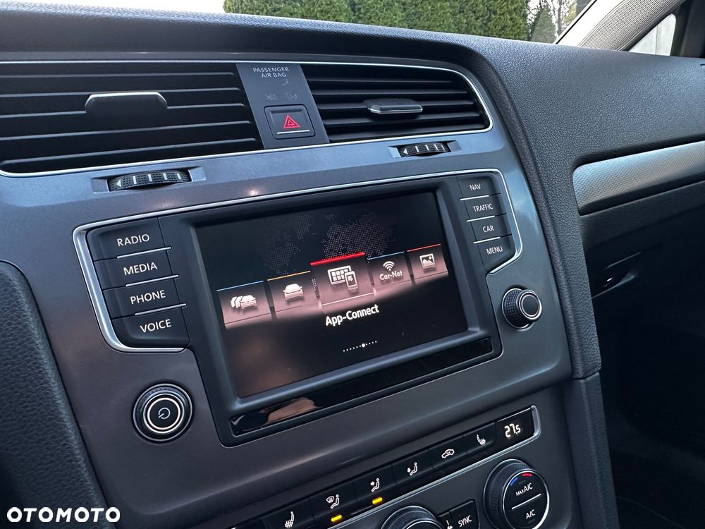 Volkswagen Golf 1.6 TDI BlueMotion Technology DSG Lounge - 22