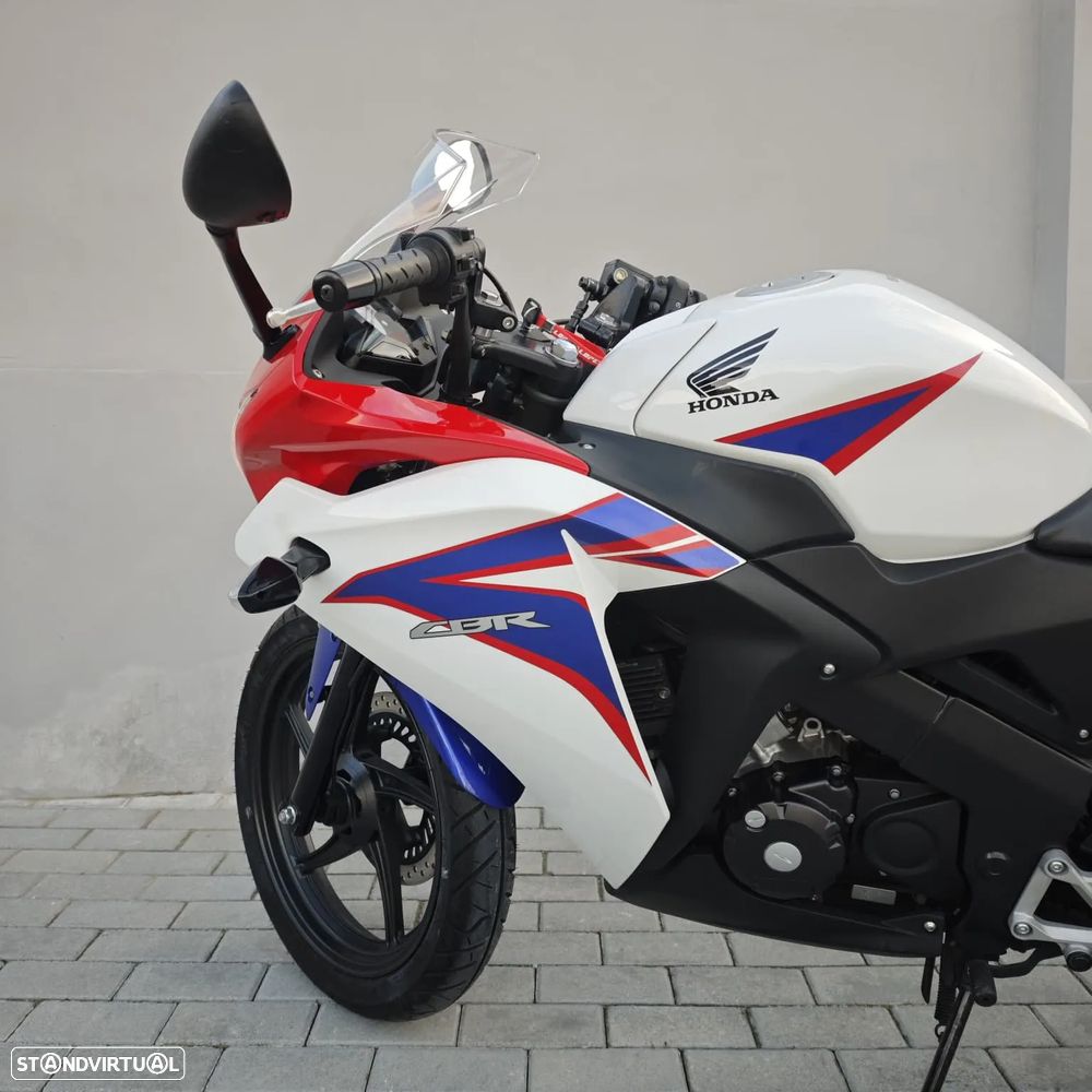 Honda CBR 125R - 13
