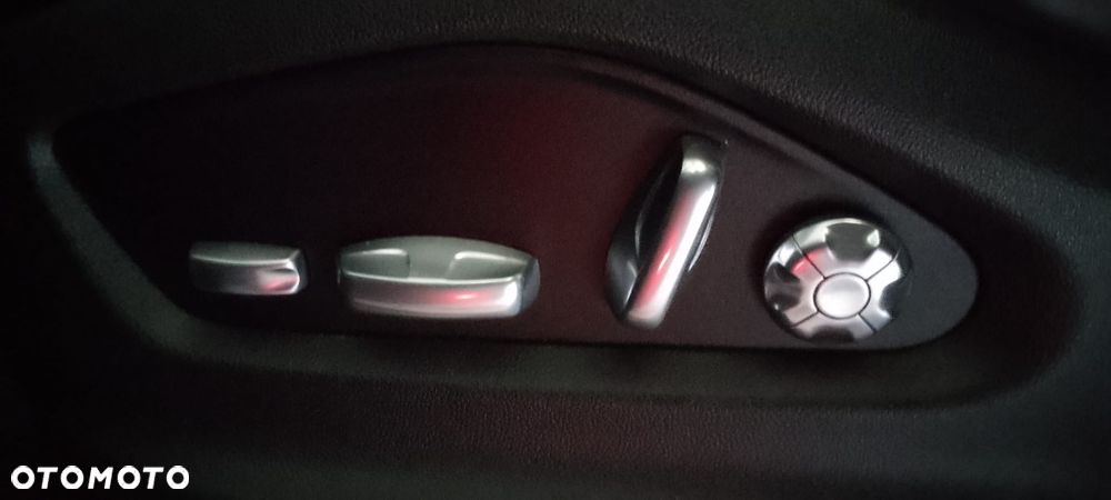 Porsche Cayenne - 16