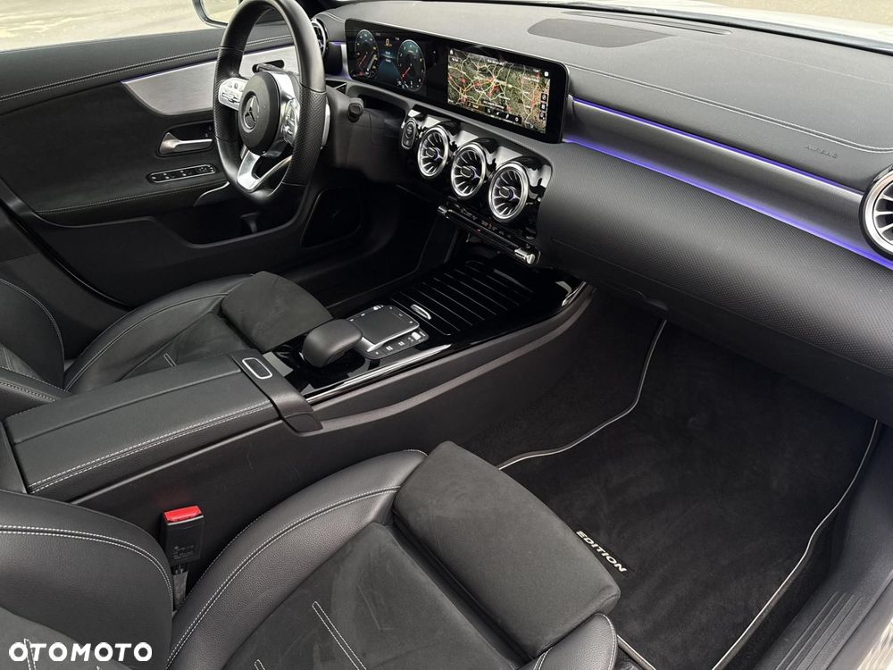 Mercedes-Benz CLA 200 7G-DCT - 24