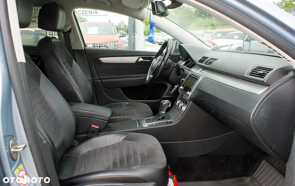 Volkswagen Passat 2.0 TDI Highline DSG - 8