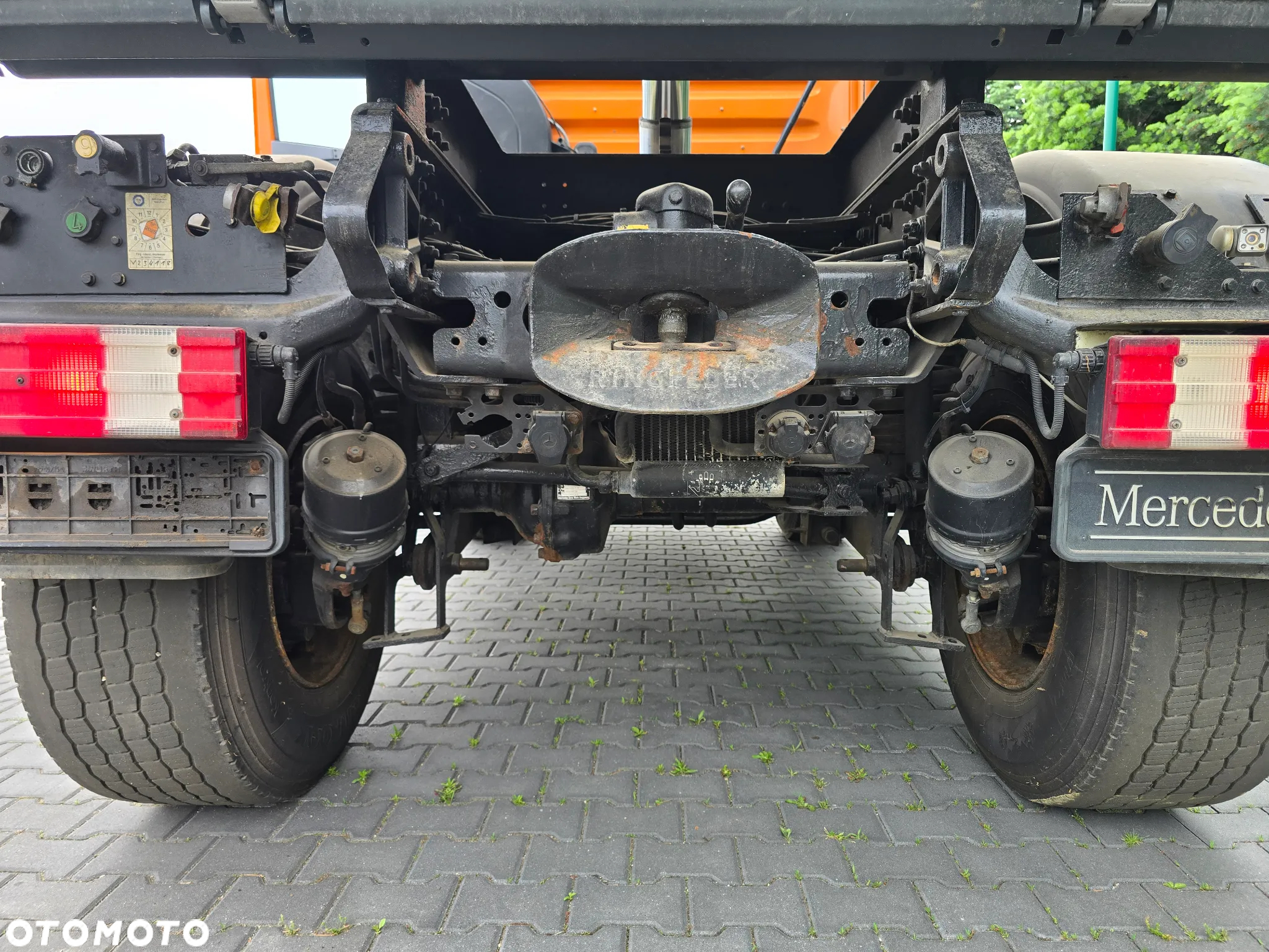 Mercedes-Benz UNIMOG U400 - 17