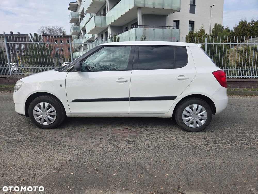 Skoda Fabia 1.2 HTP SPECIAL - 7