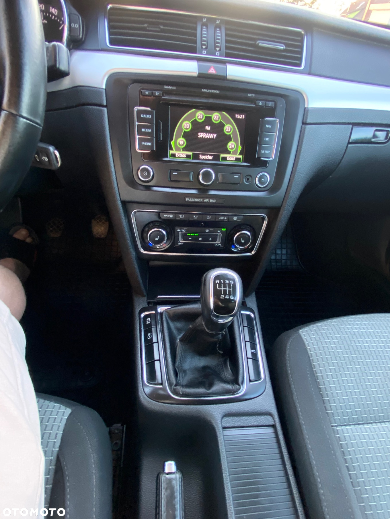 Skoda Superb 2.0 TDI Exclusive - 24