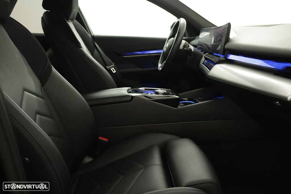 BMW 530 e Pack Desportivo M - 22