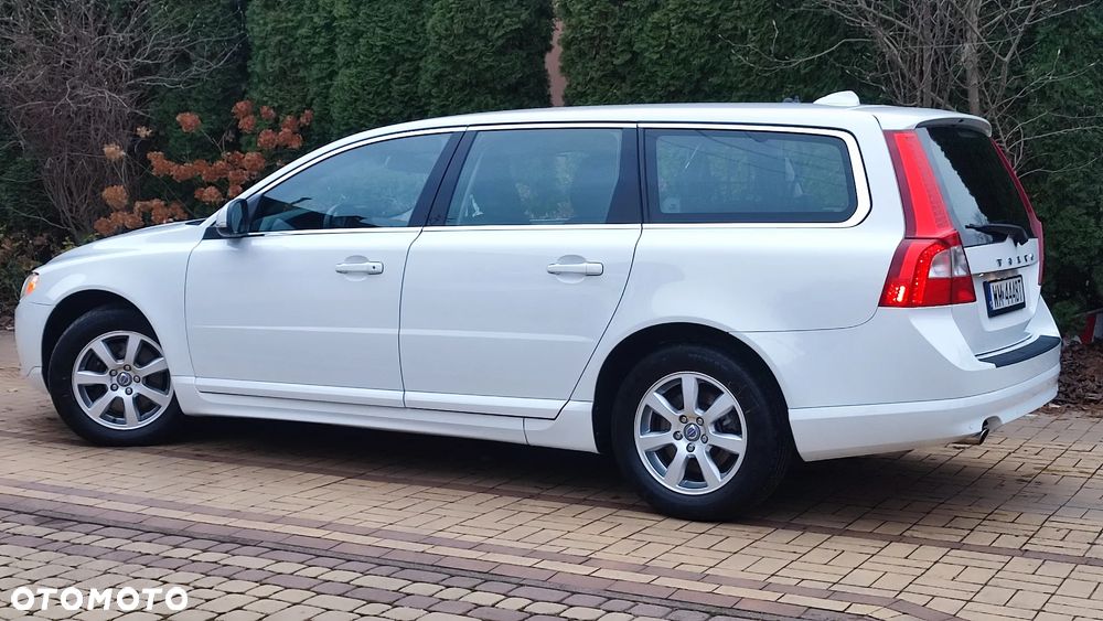 Volvo V70 D5 AWD Kinetic - 3