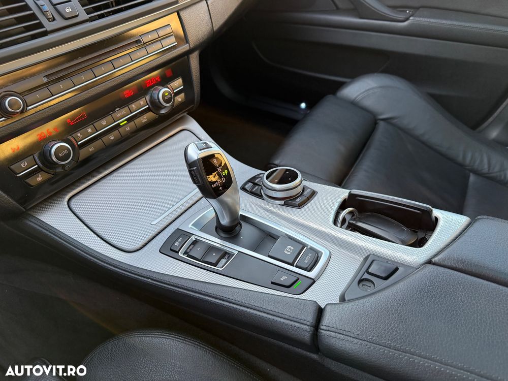 BMW Seria 5 520d Sport-Aut. - 19