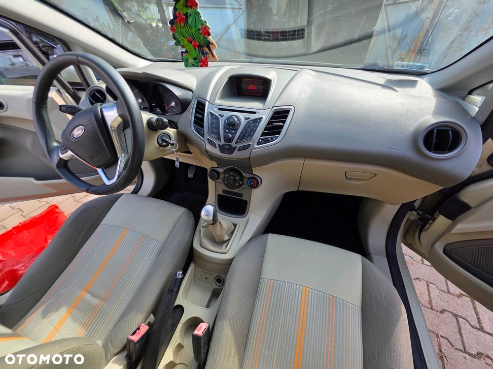 Ford Fiesta - 8
