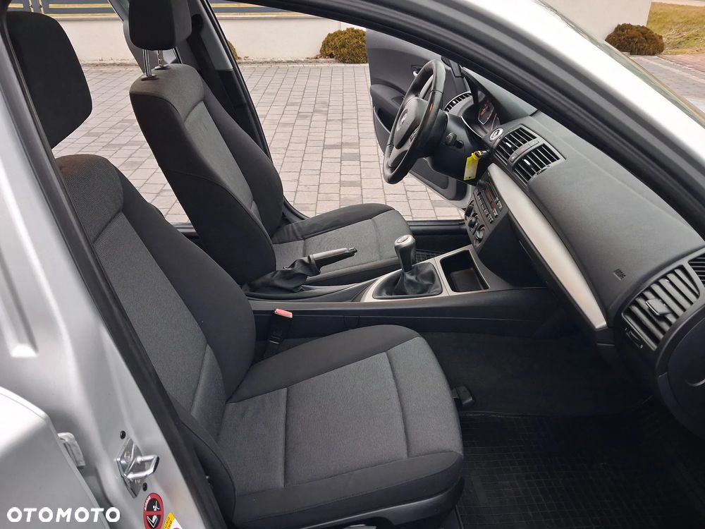BMW Seria 1 118d - 13