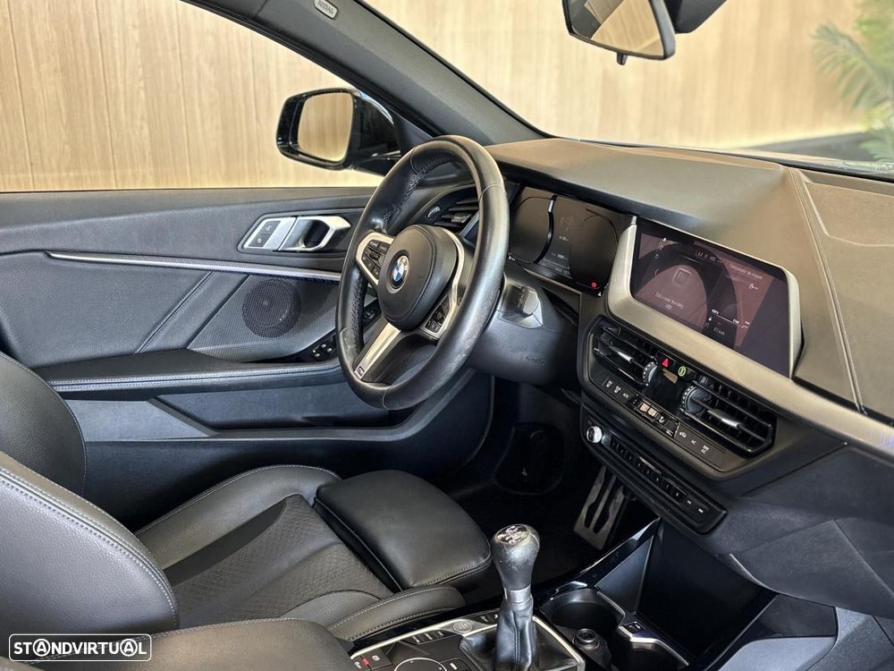 BMW 116 d Pack M - 12