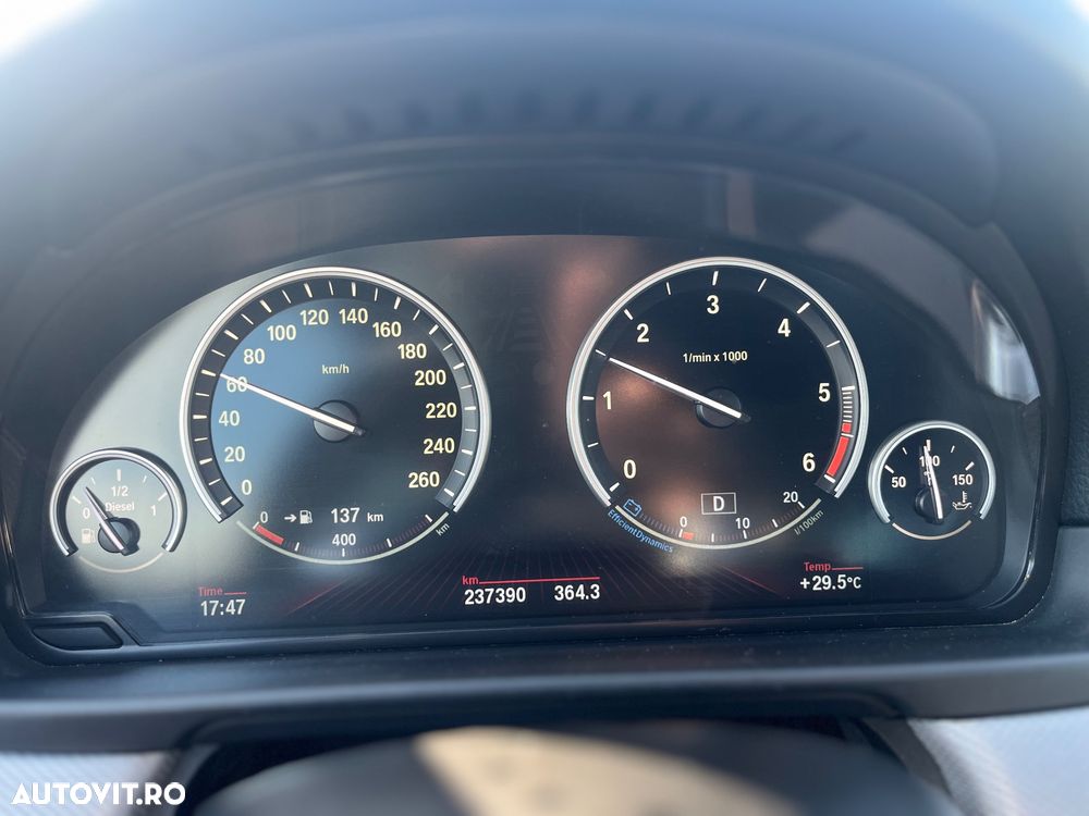 BMW Seria 5 525d xDrive AT - 9