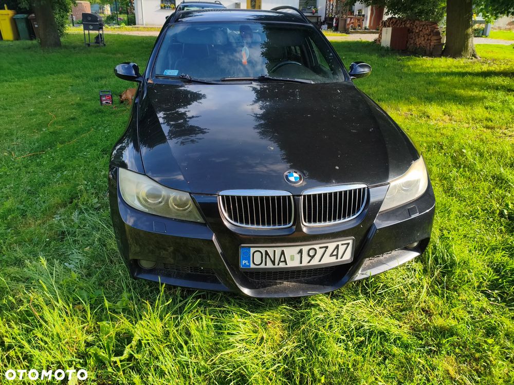 BMW Seria 3 330xi - 1