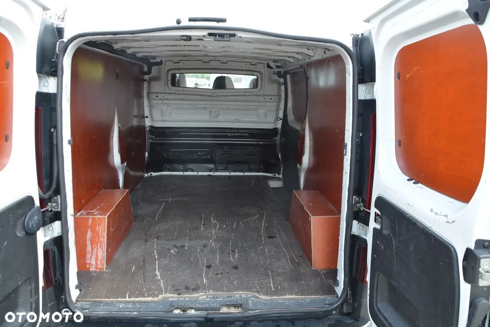 Renault TRAFIC - 10