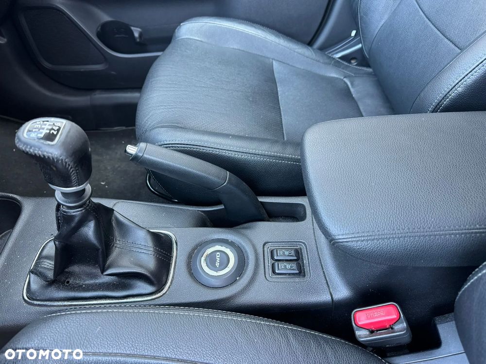 Mitsubishi Outlander - 17