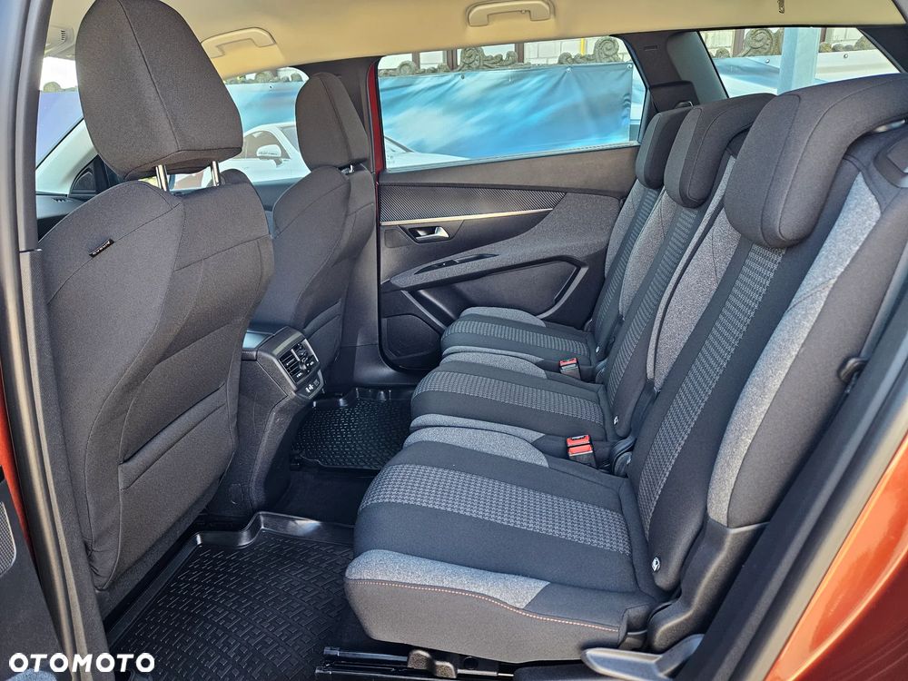 Peugeot 5008 1.2 PureTech Active Pack S&S - 22