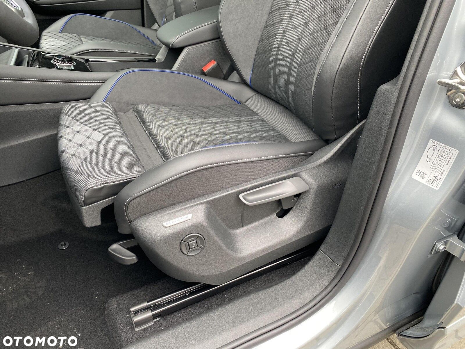 Volkswagen Tiguan - 34