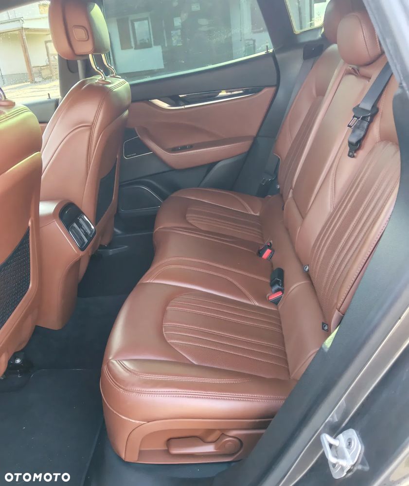 Maserati Levante - 15