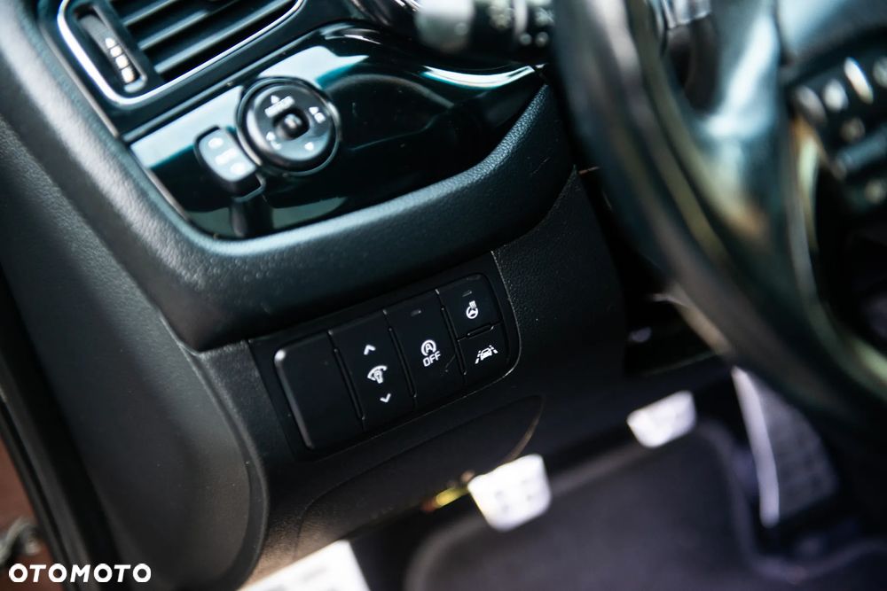 Kia Ceed 1.6 GDI ISG Platinum Edition - 21