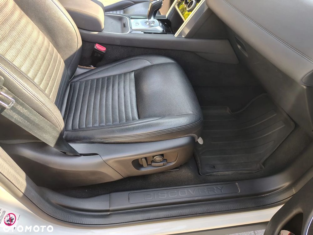 Land Rover Discovery Sport P250 SE - 12