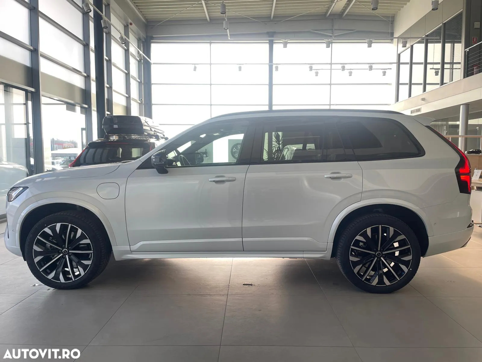 Volvo XC 90 Recharge T8 AWD Plus Dark - 6