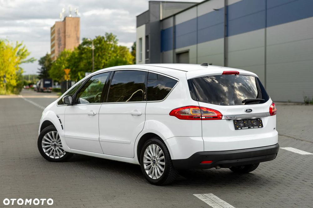 Ford S-Max - 13