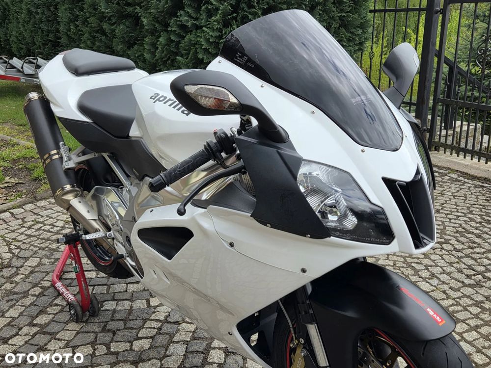 Aprilia RSV - 26