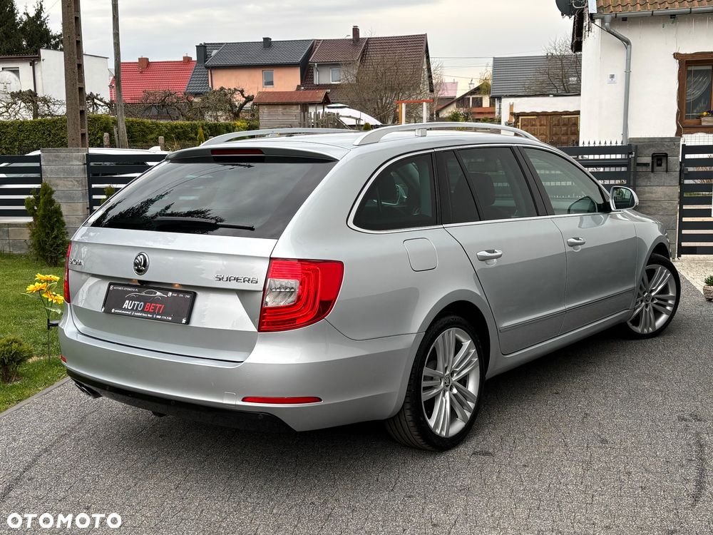 Skoda Superb 2.0 TDI Green tec DSG Elegance - 5