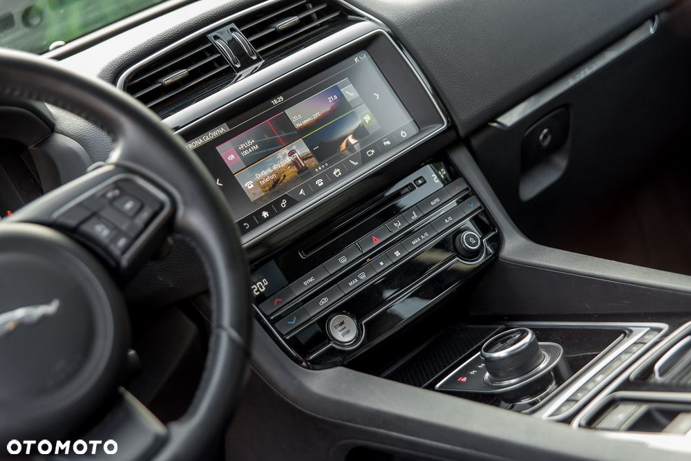 Jaguar F-Pace 2.0 i4D AWD Prestige - 14