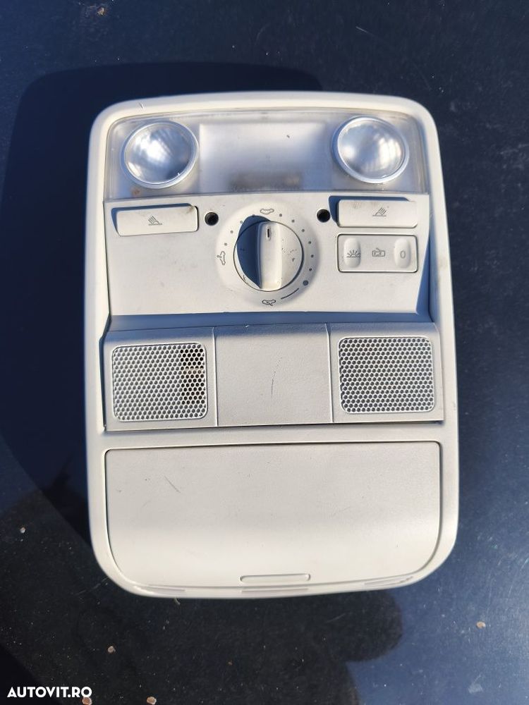 Plafonieră cu buton trapă Volkswagen Passat B6 - 2