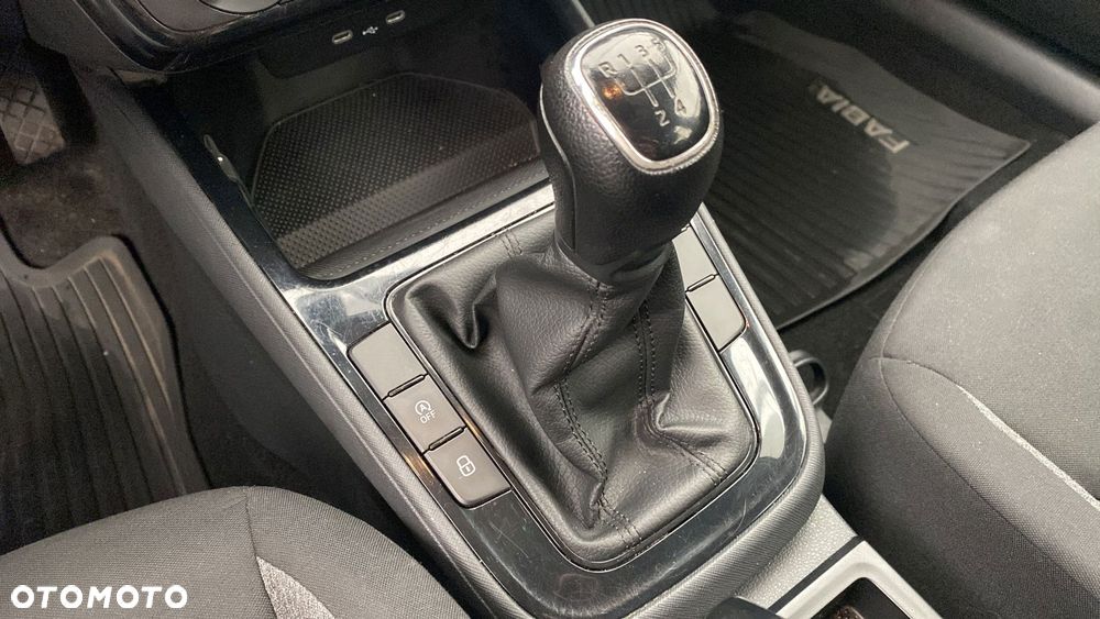 Skoda Fabia 1.0 Essence - 18
