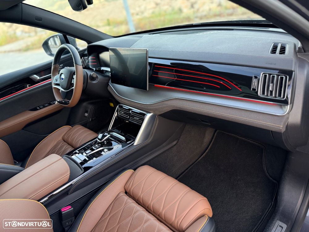 BYD Tang 86.4 kWh AWD Flagship - 23
