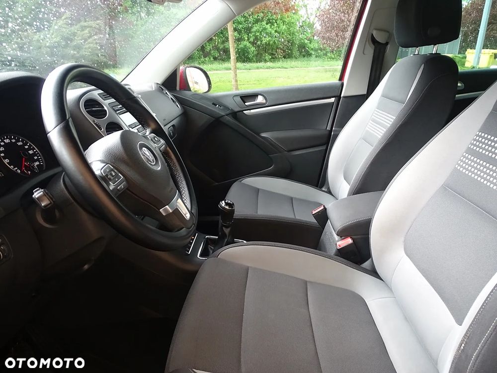 Volkswagen Tiguan 2.0 TDI DPF 4Motion BlueMotion Technology Sport & Style - 16