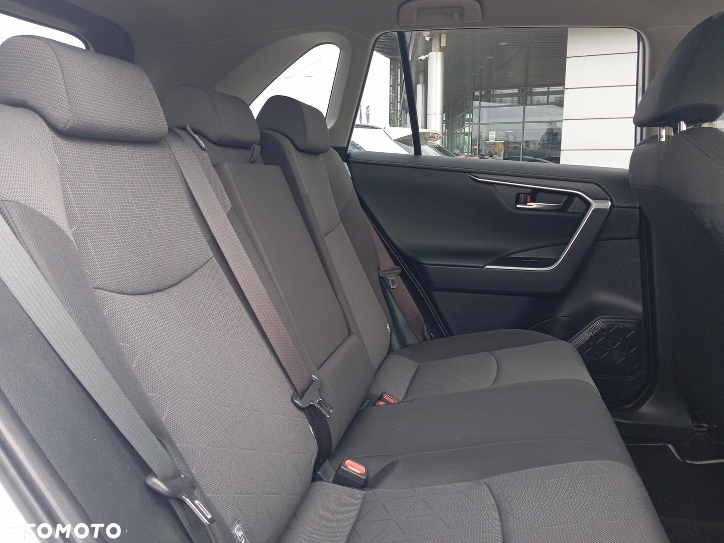 Toyota RAV4 - 10
