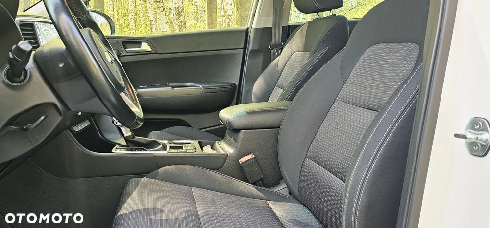 Kia Sportage 1.6 CRDI AWD Eco-Dynamics+ (48V M-H) DCT Black Edition - 6