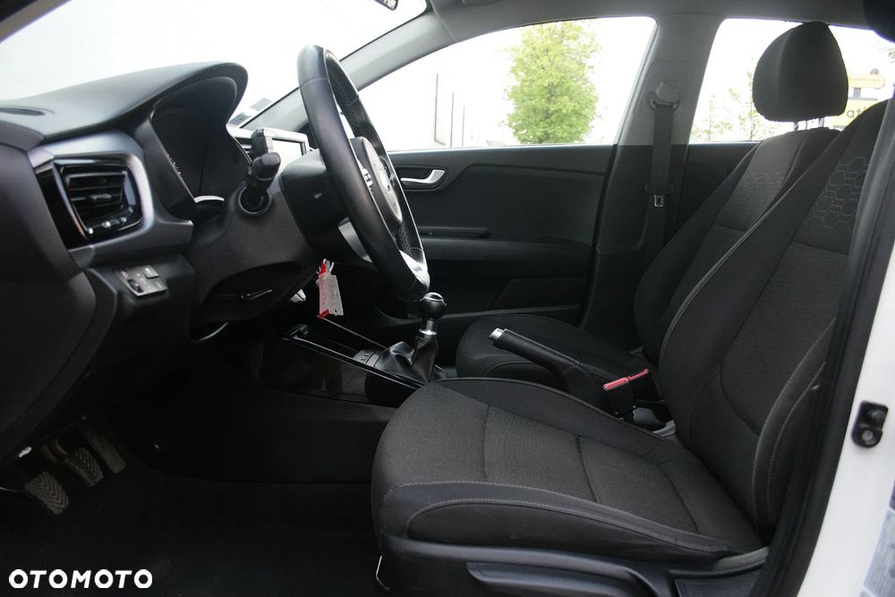 Kia Rio 1.2 M - 12