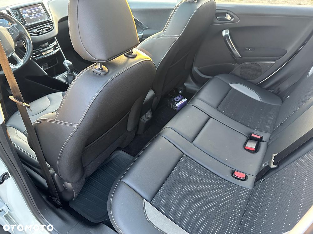 Peugeot 2008 - 16