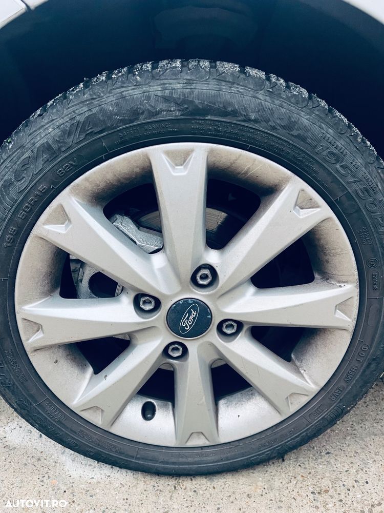 Ford Fiesta 1.25i Ghia - 13