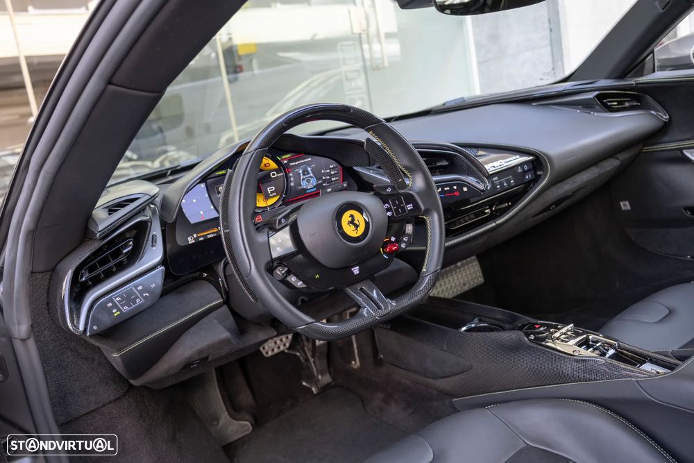 Ferrari SF90 Stradale - 12