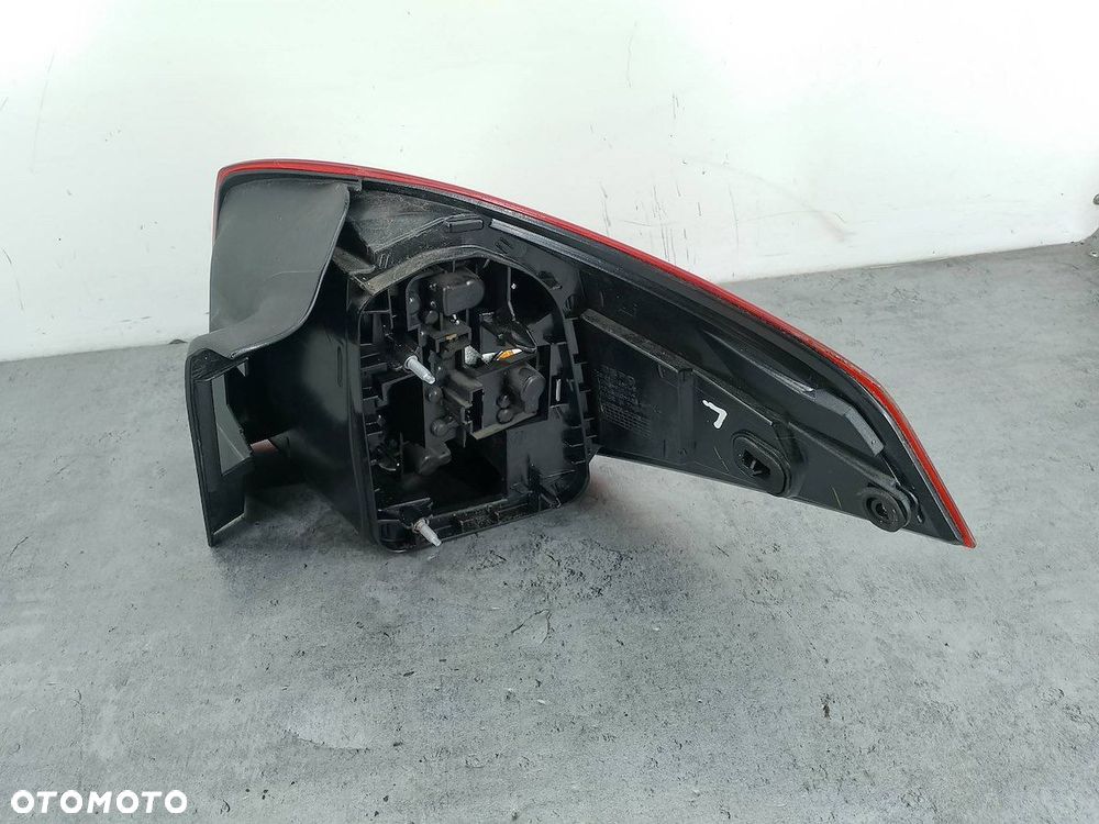 LAMPA TYLNA LEWA RENAULT LAGUNA III 08-551-1980L KOMBI - 3